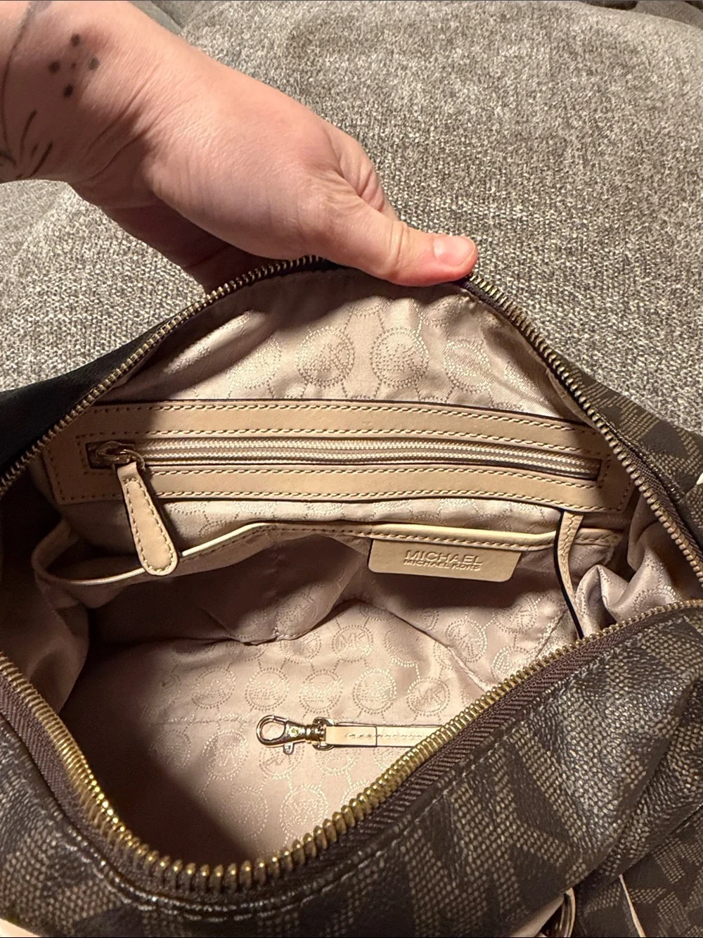 Michael Kors Dark Brown Logo Satchel with Light Beige Trim - Picture 11 of 15